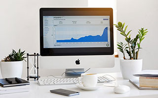 财经:权益类资产股票有哪些-凌云B股(900957.SH)：公司4月25日开市起复牌并实施退市风险警示